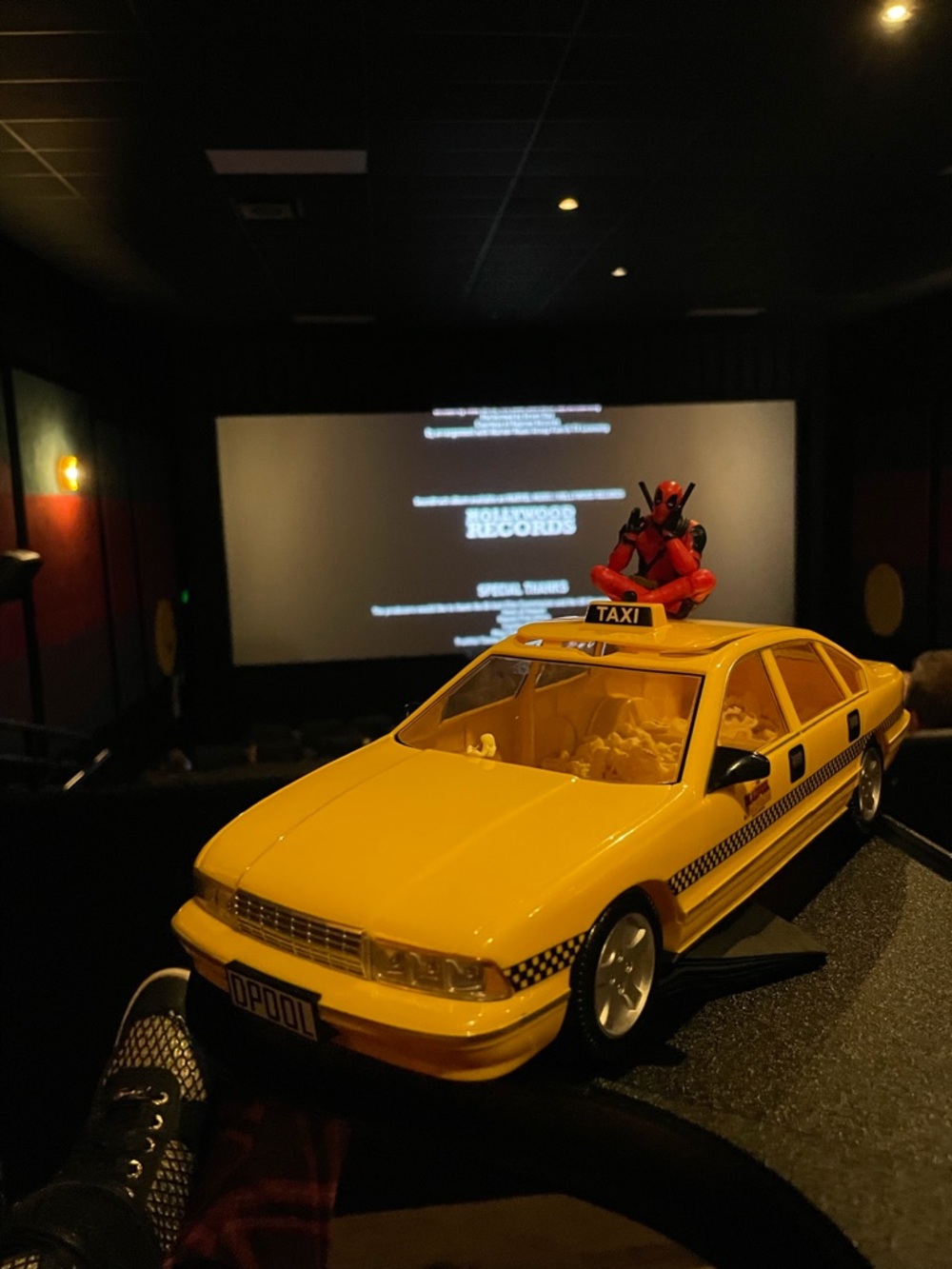 Deadpool and Wolverine Collectible Theater Taxi Popcorn bucket - Picture 3 of 8